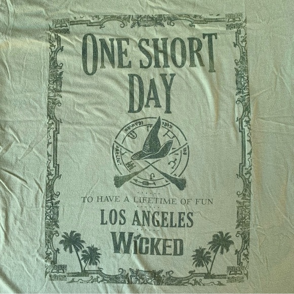 Green Los Angeles Wicked show shirt - Picture 3 of 5